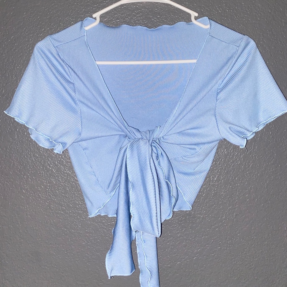 Tie crop top